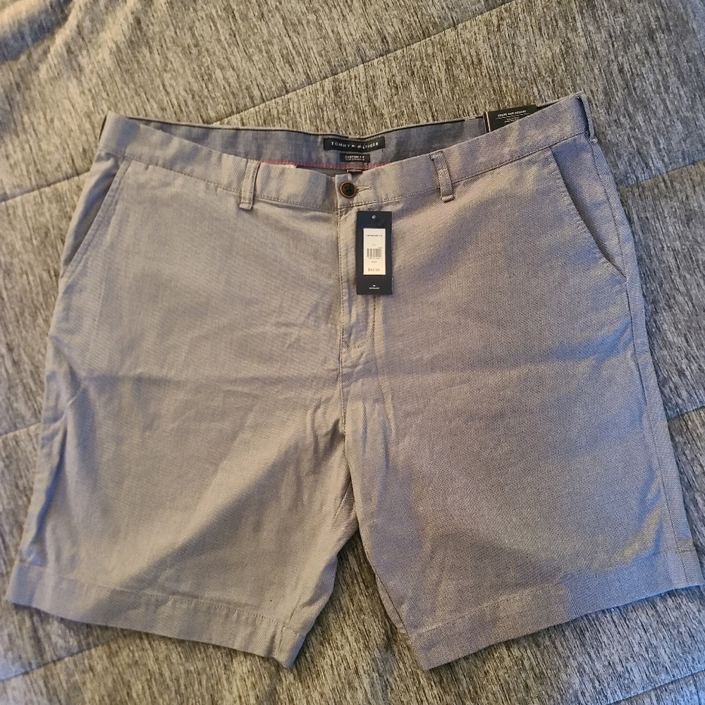 NWT Mens Tommy Hilfiger shorts 42 Waist